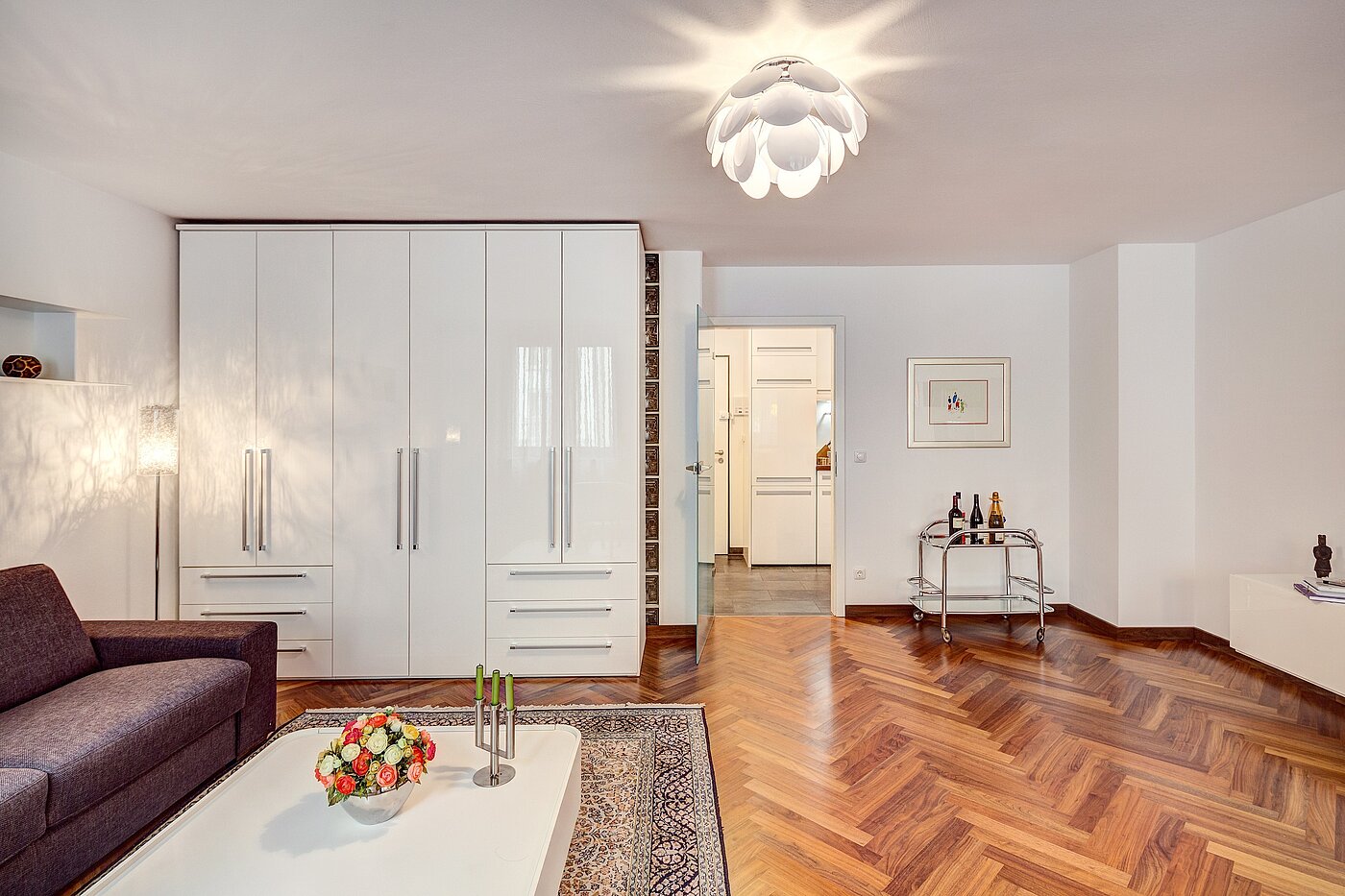 フラット 部屋数 1 部屋 | München-Schwabing | 2207ML10 | Blick zur Diele