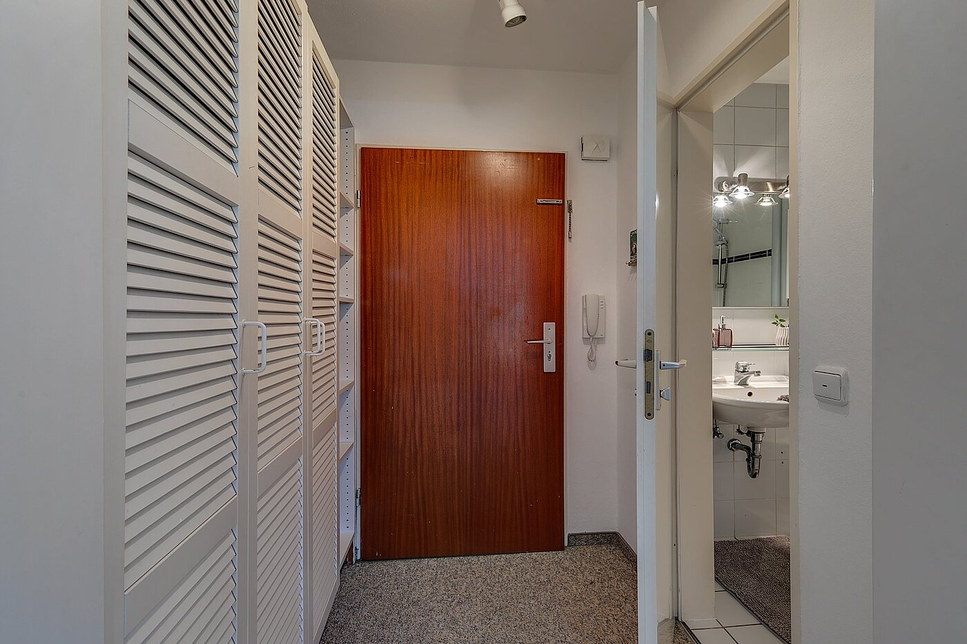 フラット 部屋数 1 部屋 | München-Englschalking | 1907ML2 | Stauraum in der Diele