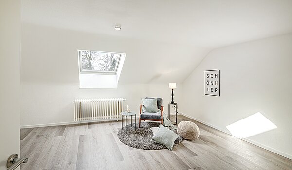 センターハウス 部屋数 5 部屋 | Unterschleißheim | 70187 | Gemütliches Studio im DG...