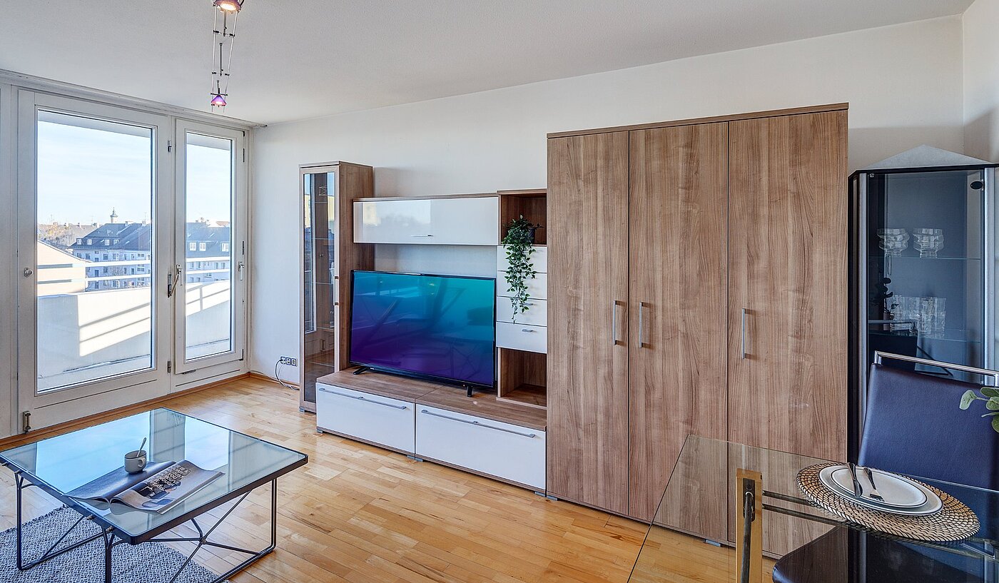 フラット 部屋数 2 部屋 | München-Sendling-Westpark | 2010ML9 | ...mit Zugang zum Balkon