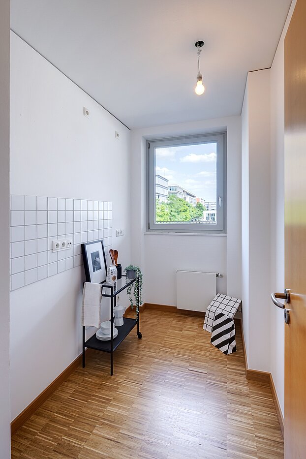 フラット 部屋数 2 部屋 | München-Schwanthalerhöhe | 2206ML11 | Blick in die Küche...