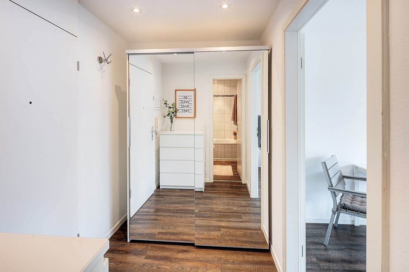 フラット 部屋数 1 部屋 | München-Neuhausen | 702271 | ...Eingangsbereich