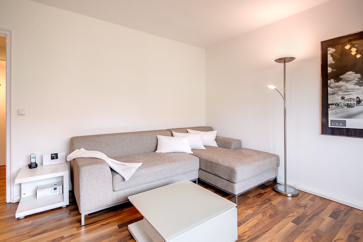 フラット 部屋数 2 部屋 | München-Schwabing | 70096 | Helles Wohnzimmer