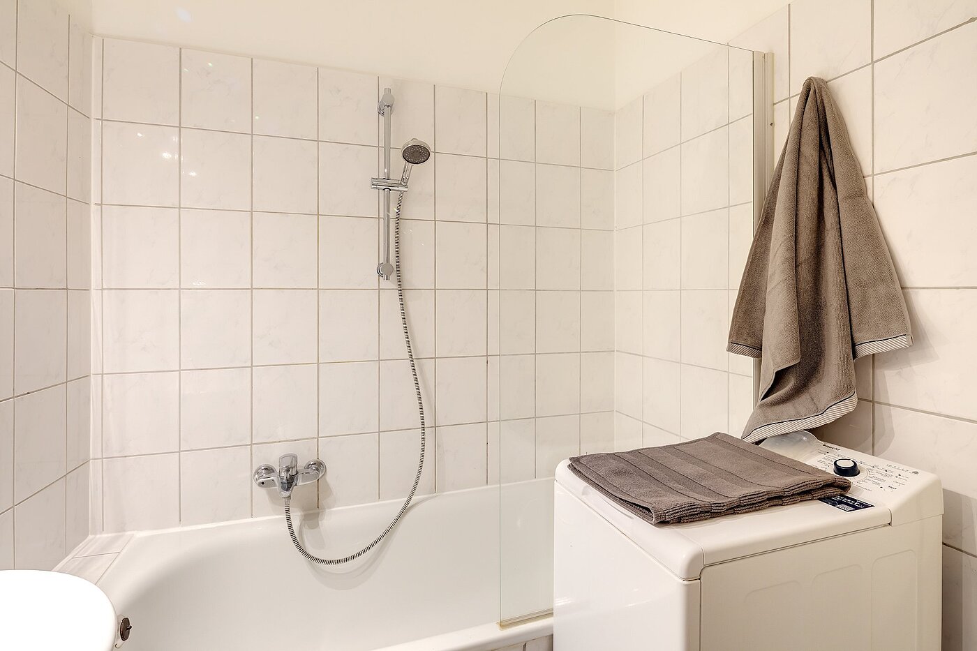 フラット 部屋数 3 部屋 | München-Nymphenburg | 2001ML8 | Bad mit Badewanne