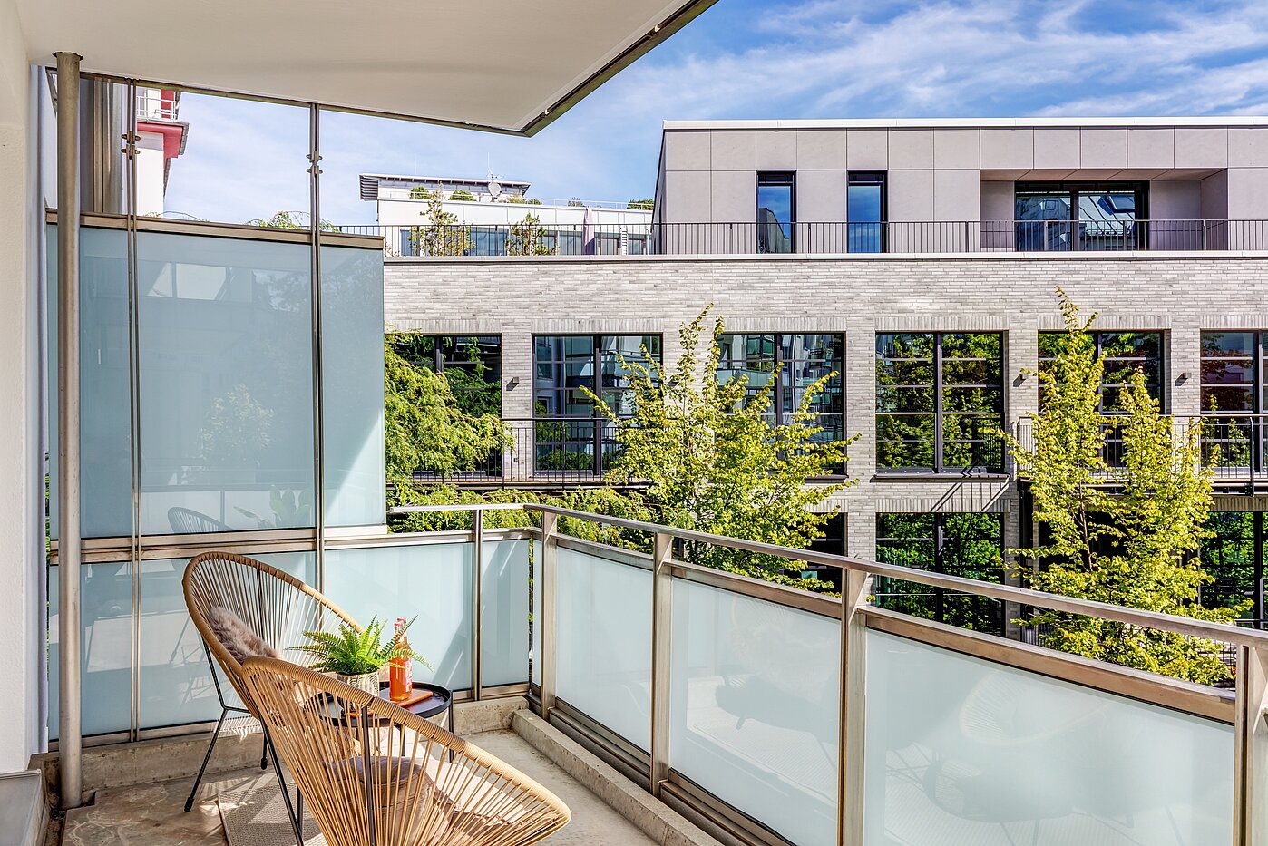 フラット 部屋数 3 部屋 | München-Neuhausen | 70489 | Sonniger Balkon