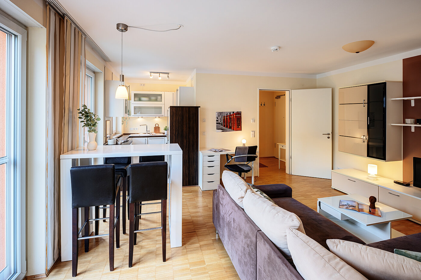 フラット 部屋数 2 部屋 | München-Schwabing | 703161 | Wohnzimmer