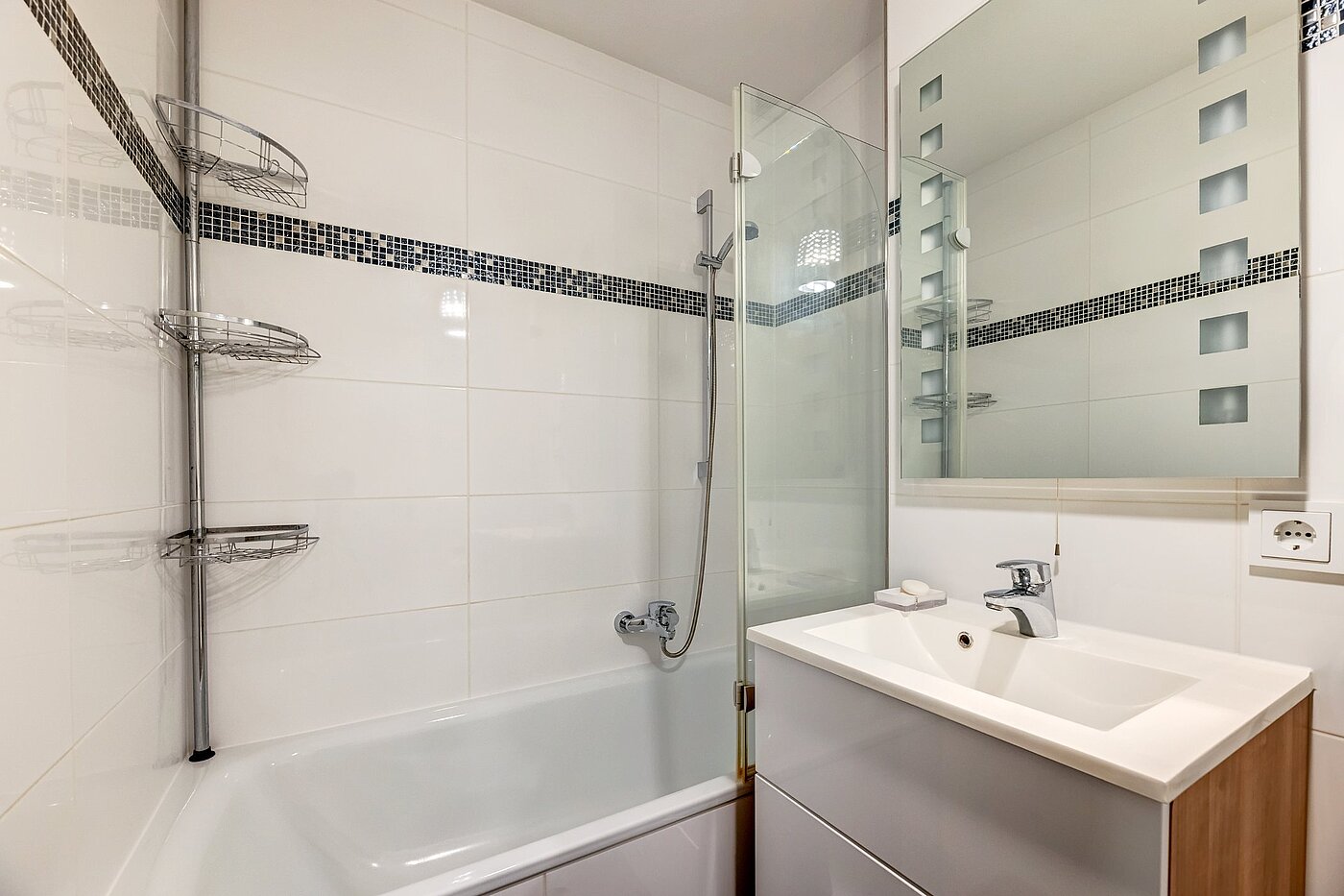 フラット 部屋数 2 部屋 | München-Sendling | 2106ML2 | ...mit Badewanne