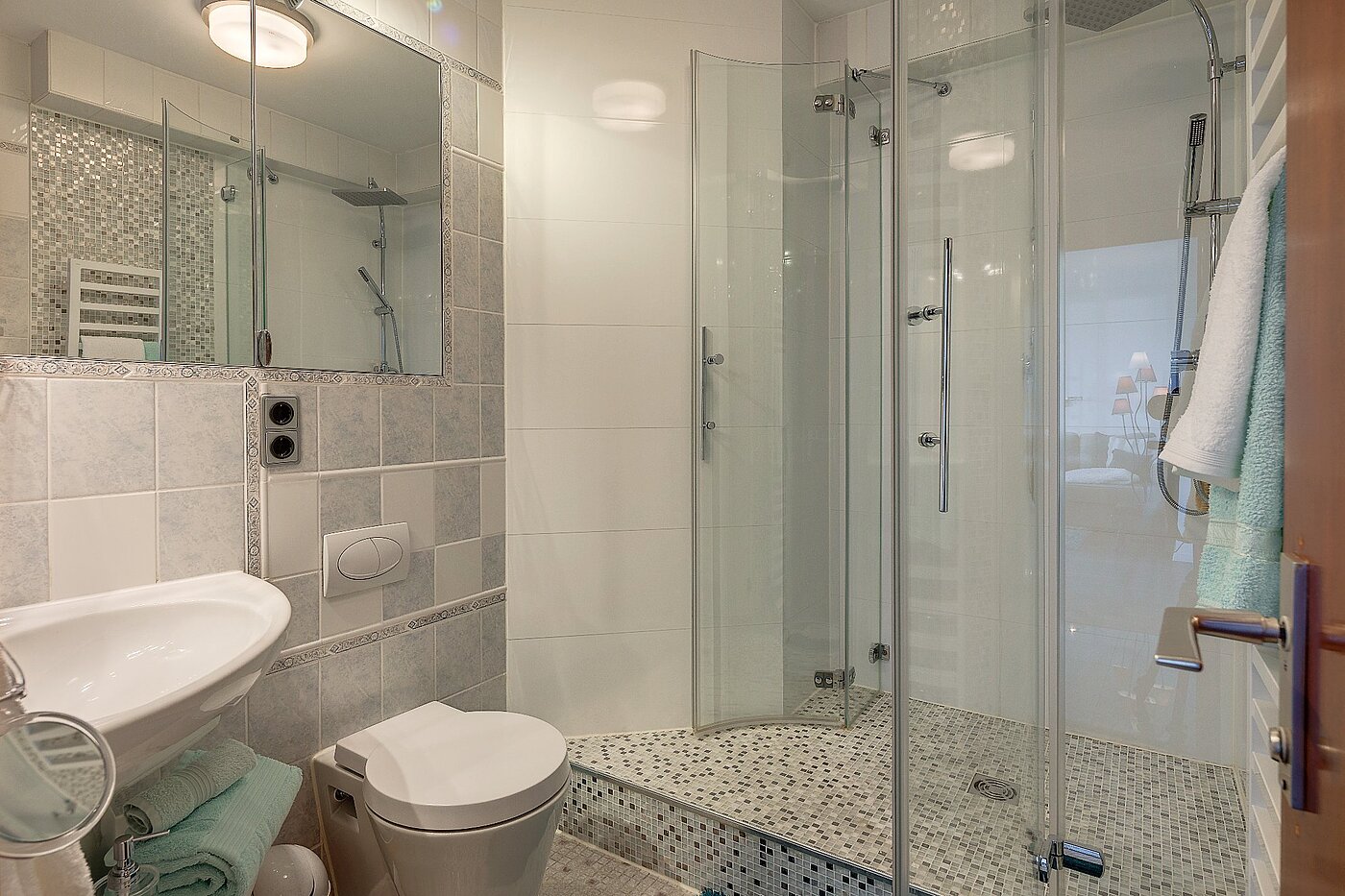 フラット 部屋数 1.5 部屋 | München-Neuhausen | 1807ML3 | Modernes Bad mit großer Dusche