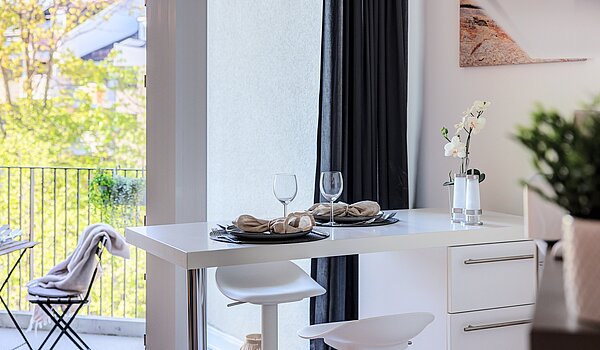 Apartment 部屋数 1.5 部屋 | München-Bogenhausen | 70378 | ...und Essbereich