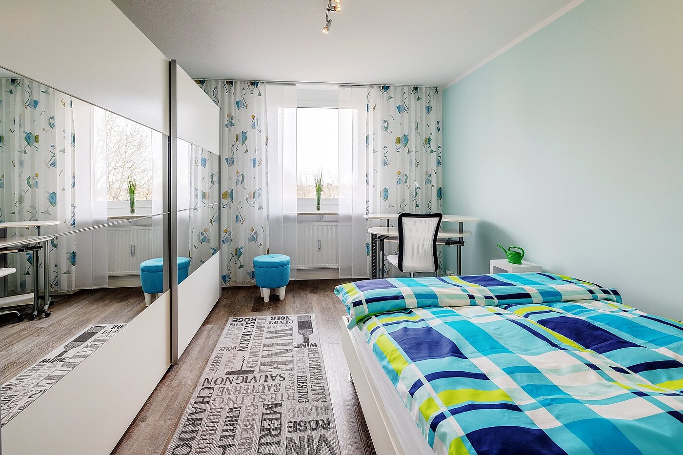 フラット 部屋数 2 部屋 | München-Aubing | 2104ML1 | ...und kleiner Arbeitsplatz