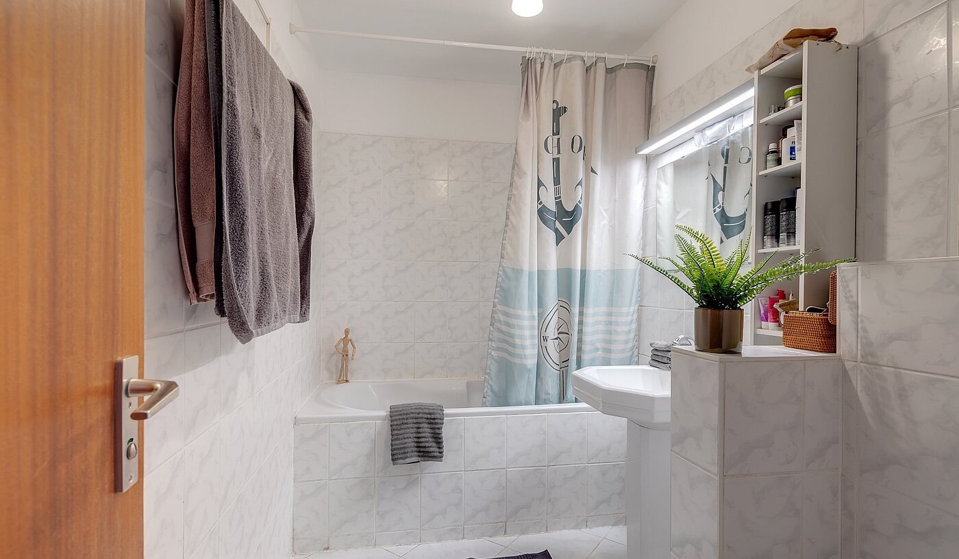 フラット 部屋数 2 部屋 | München-Neuhausen | 2003ML5 | Ansprechendes Bad