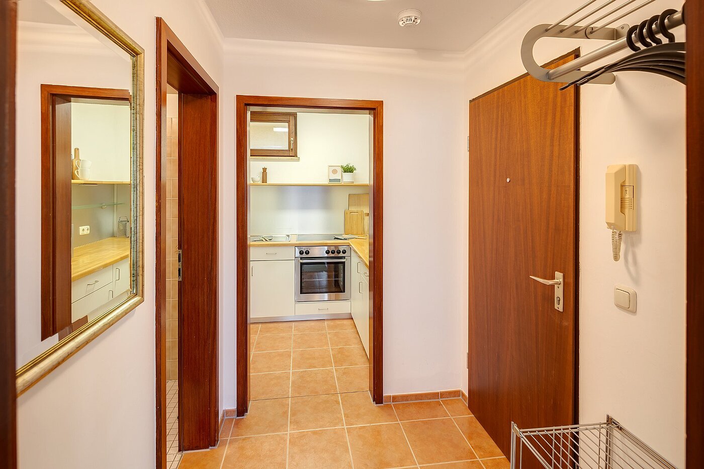 フラット 部屋数 2 部屋 | München-Neuhausen | 2012ML5 | Platz für eine Garderobe