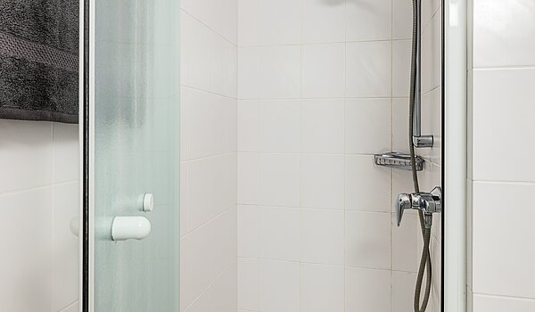フラット 部屋数 3.5 部屋 | München-Bogenhausen | 703052 | ...Duschbad