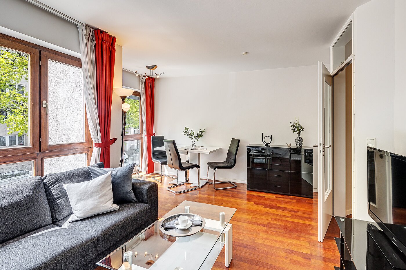 フラット 部屋数 3 部屋 | München-Schwabing | 2202ML12 | Das Wohnzimmer mit...
