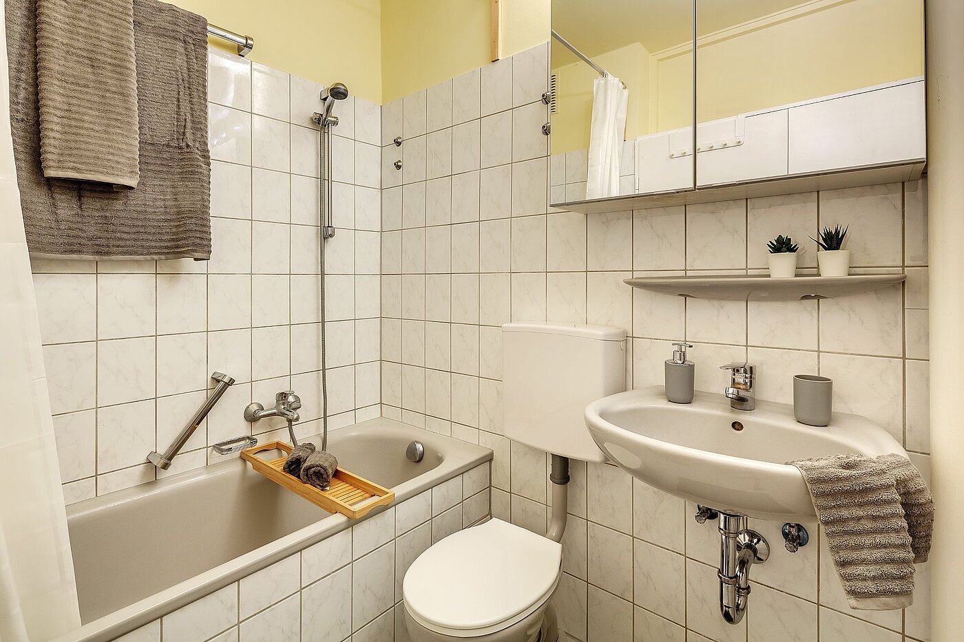 フラット 部屋数 1 部屋 | München-Haidhausen | 2001ML3 | Bad mit Wanne