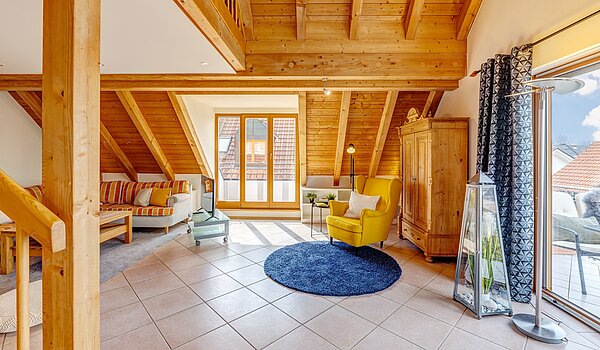 メゾネット・マンション（複数階にわたるマンション） 部屋数 3.5 部屋 | München-Trudering | 703911