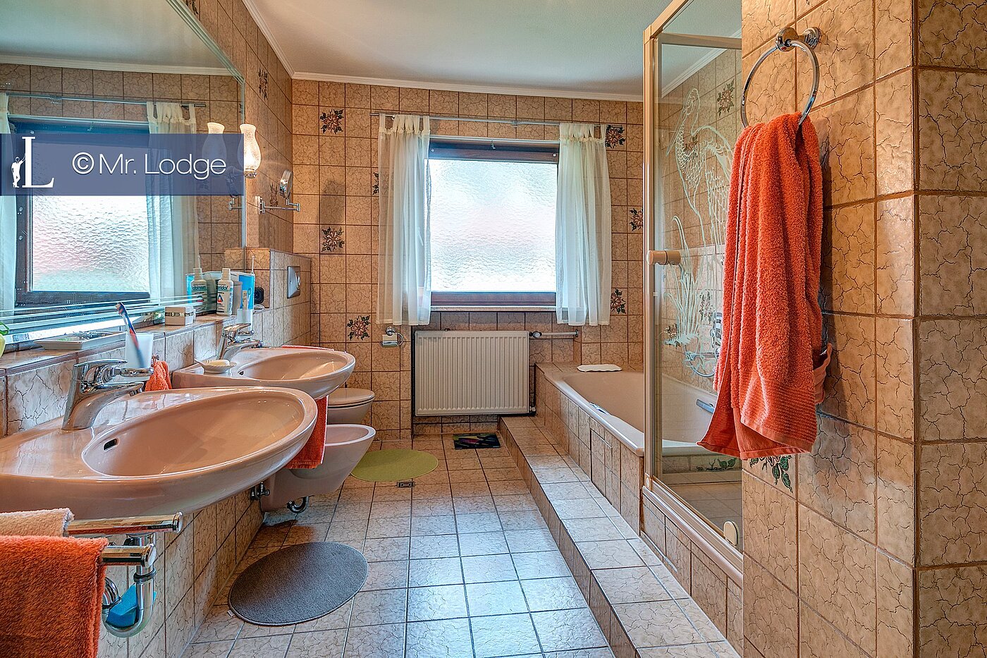 セミ・デタッチド・ハウス（一戸建てを二つに分けた家屋） 部屋数 7 部屋 | Gröbenzell | 1709ML6 | Bad 1.OG