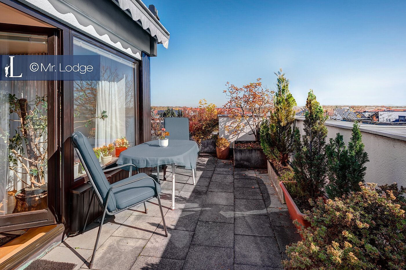 アティック・フラット（屋根裏） 部屋数 5 部屋 | Aschheim | 1710ML4 | Ost-Süd-West Dachterrasse