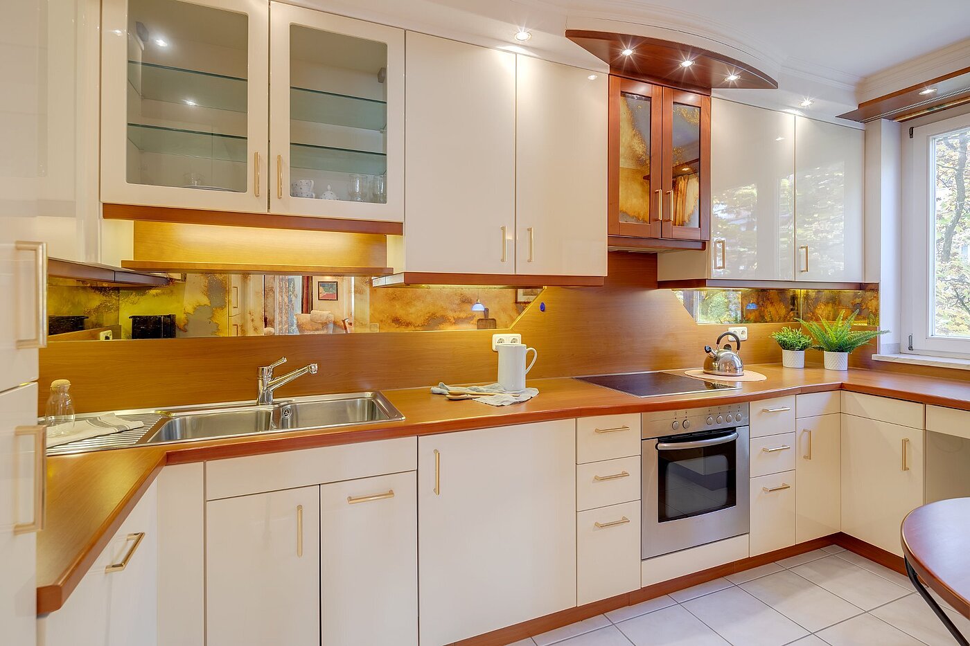 フラット 部屋数 2 部屋 | München-Sendling | 2010ML1 | ...mit gepflegter Einbauküche