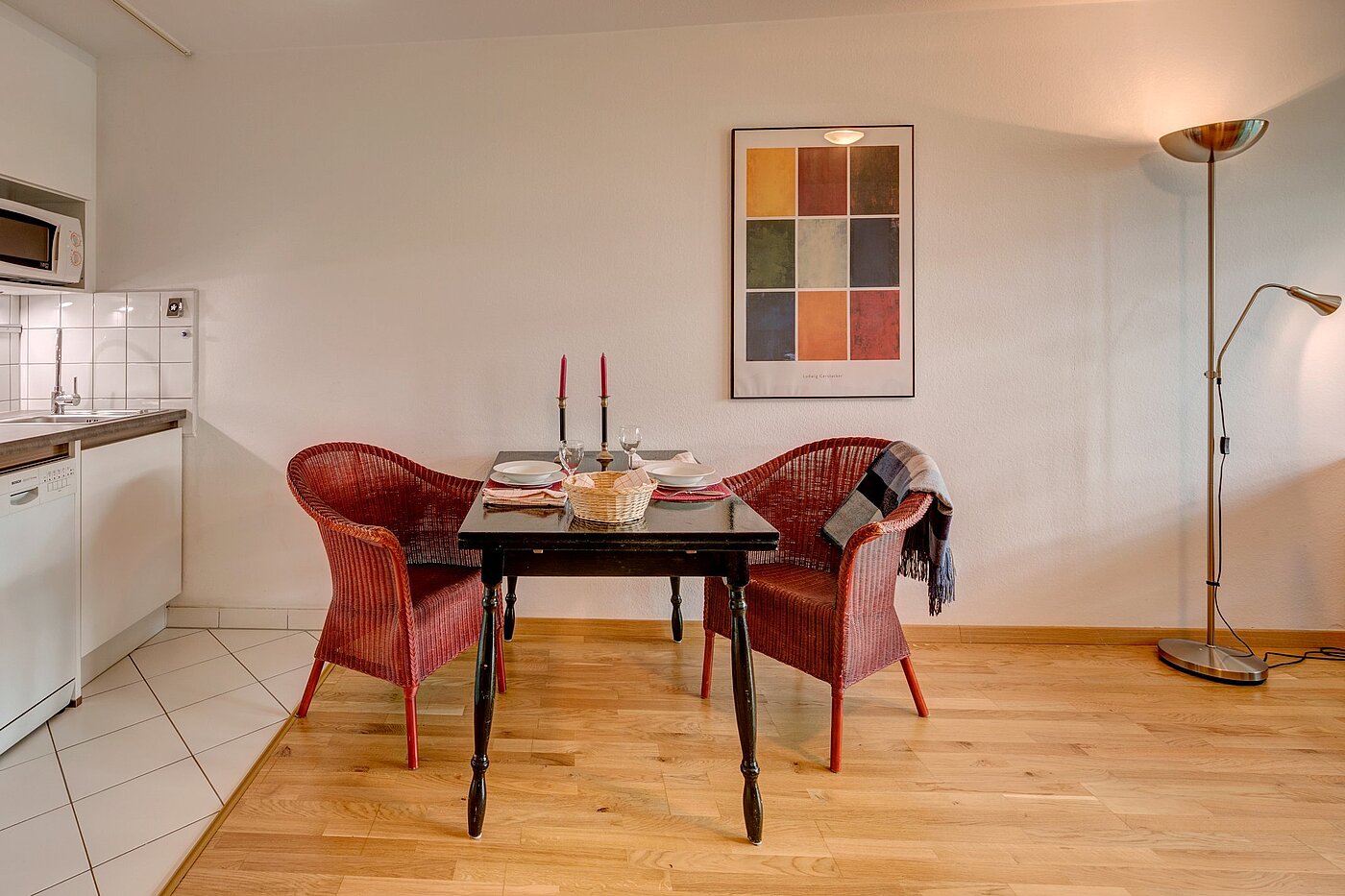 レイズド・グラウンドフロアー（一階が地表よりも高い） 部屋数 1 部屋 | München-Neuhausen | 1911ML10 | Kleiner Essplatz