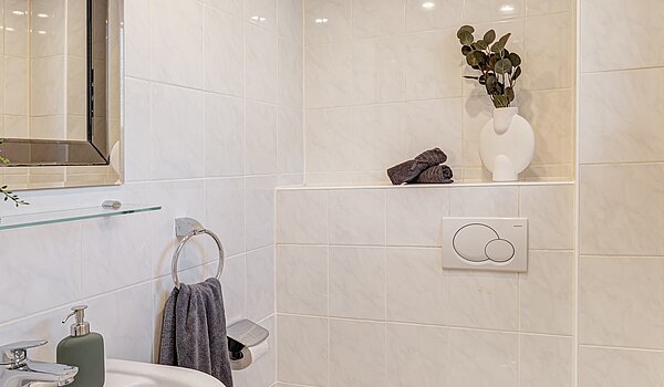 センターハウス 部屋数 5 部屋 | Unterschleißheim | 70187 | Gäste-WC