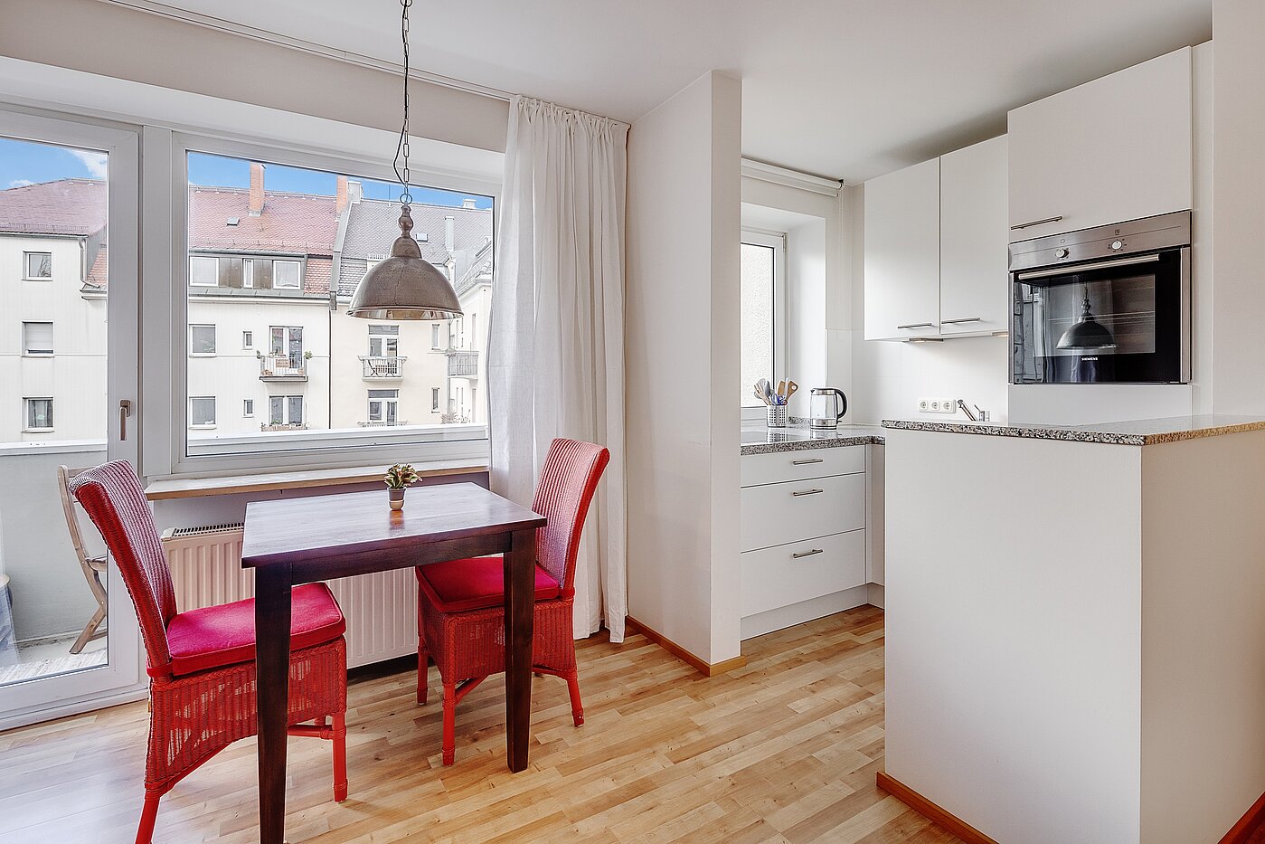 フラット 部屋数 1.5 部屋 | München-Schwanthalerhöhe | 2211ML8 | Offene Küche mit Fenster