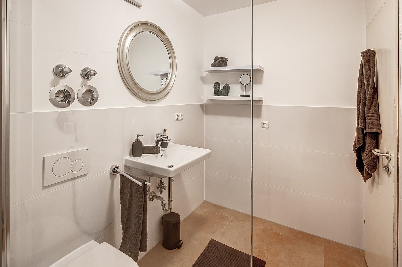 フラット 部屋数 2 部屋 | München-Schwabing | 2109ML3 | ...Platz für die Waschmaschine