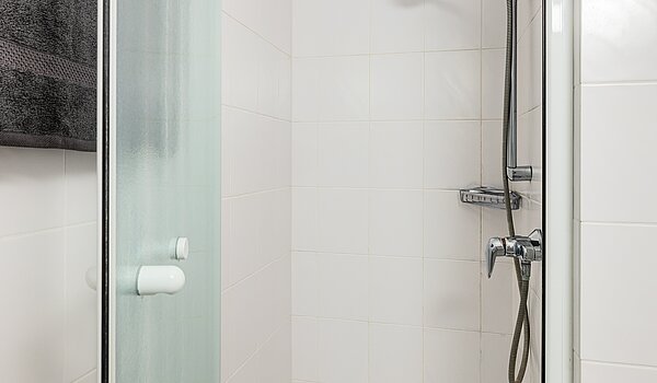 フラット 部屋数 3.5 部屋 | München-Bogenhausen | 703051 | ...Duschbad