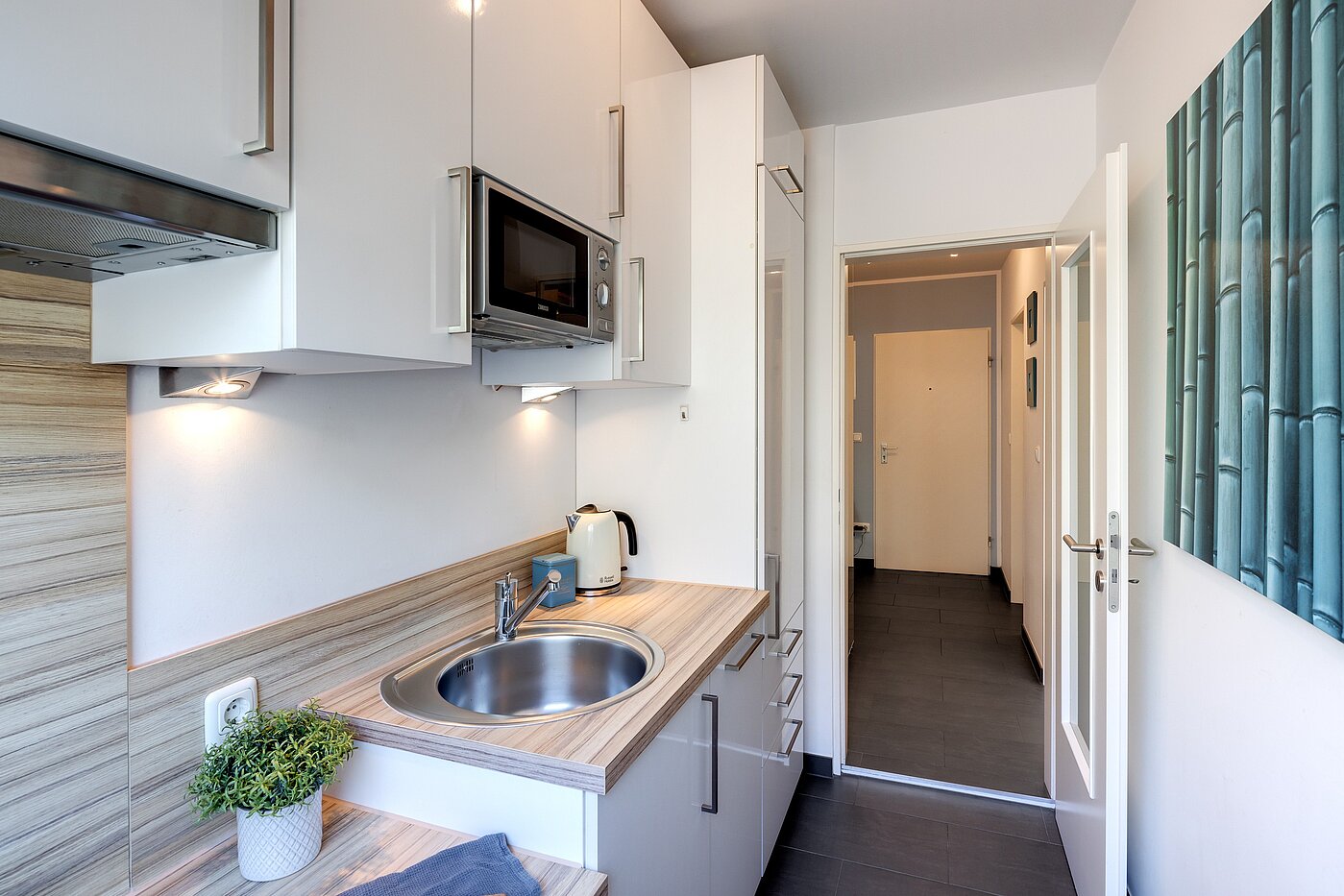 フラット 部屋数 2 部屋 | München-Schwabing | 70013 | ...voll eingerichtet