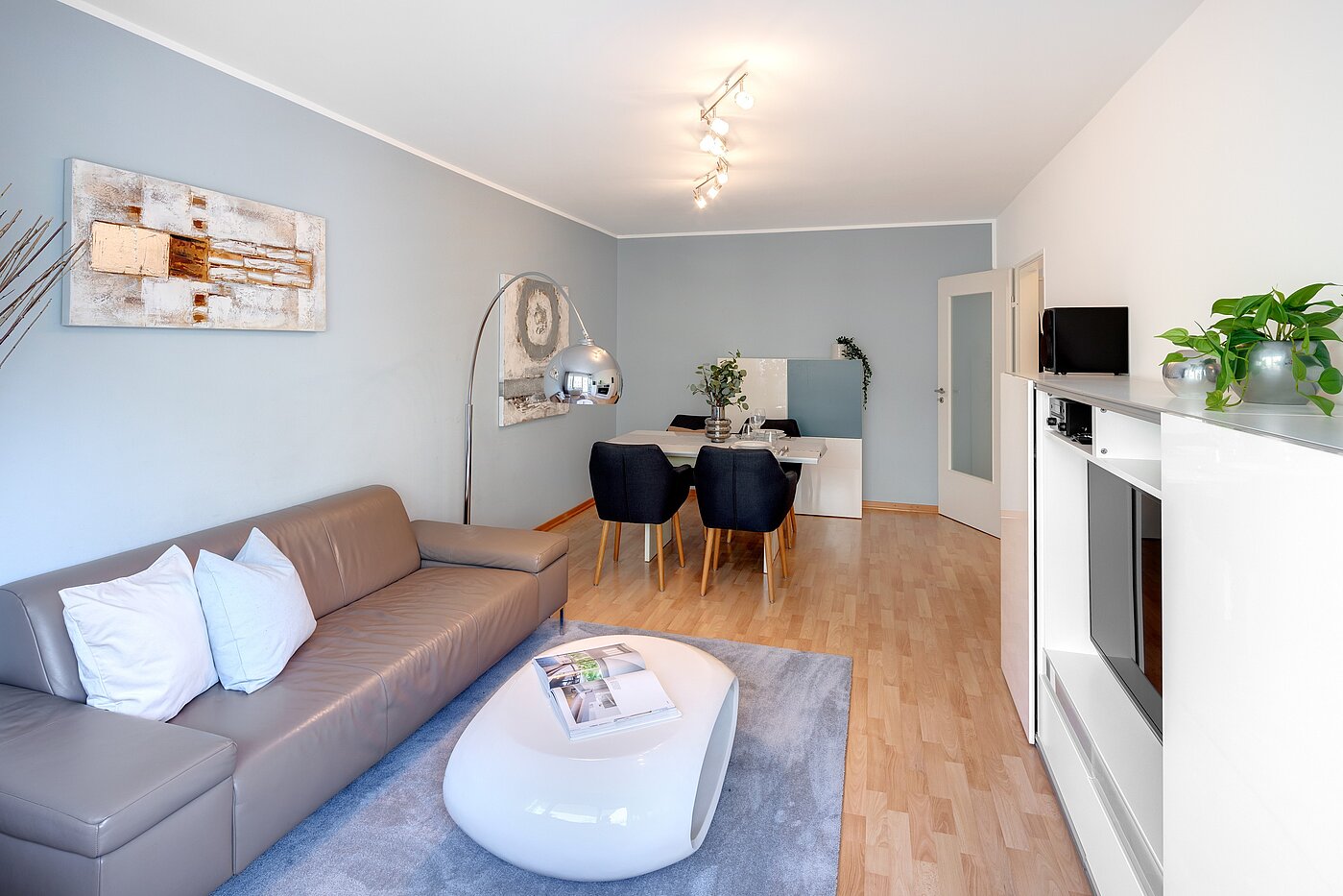 フラット 部屋数 2 部屋 | München-Schwabing | 70013 | ...und Platz zum Essen