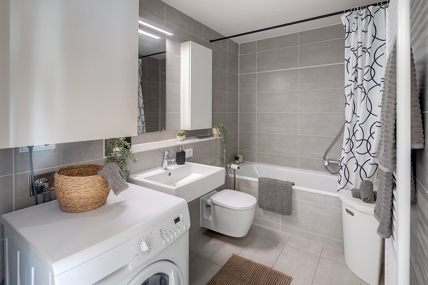 フラット 部屋数 2 部屋 | München-Schwabing | 70278 | Geräumiges Badezimmer