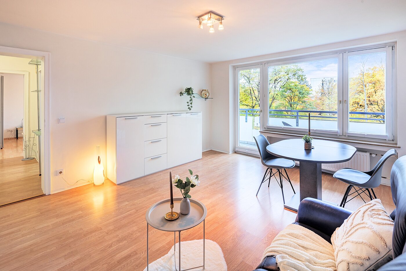 フラット 部屋数 2 部屋 | München-Perlach | 70300 | Wohnbereich