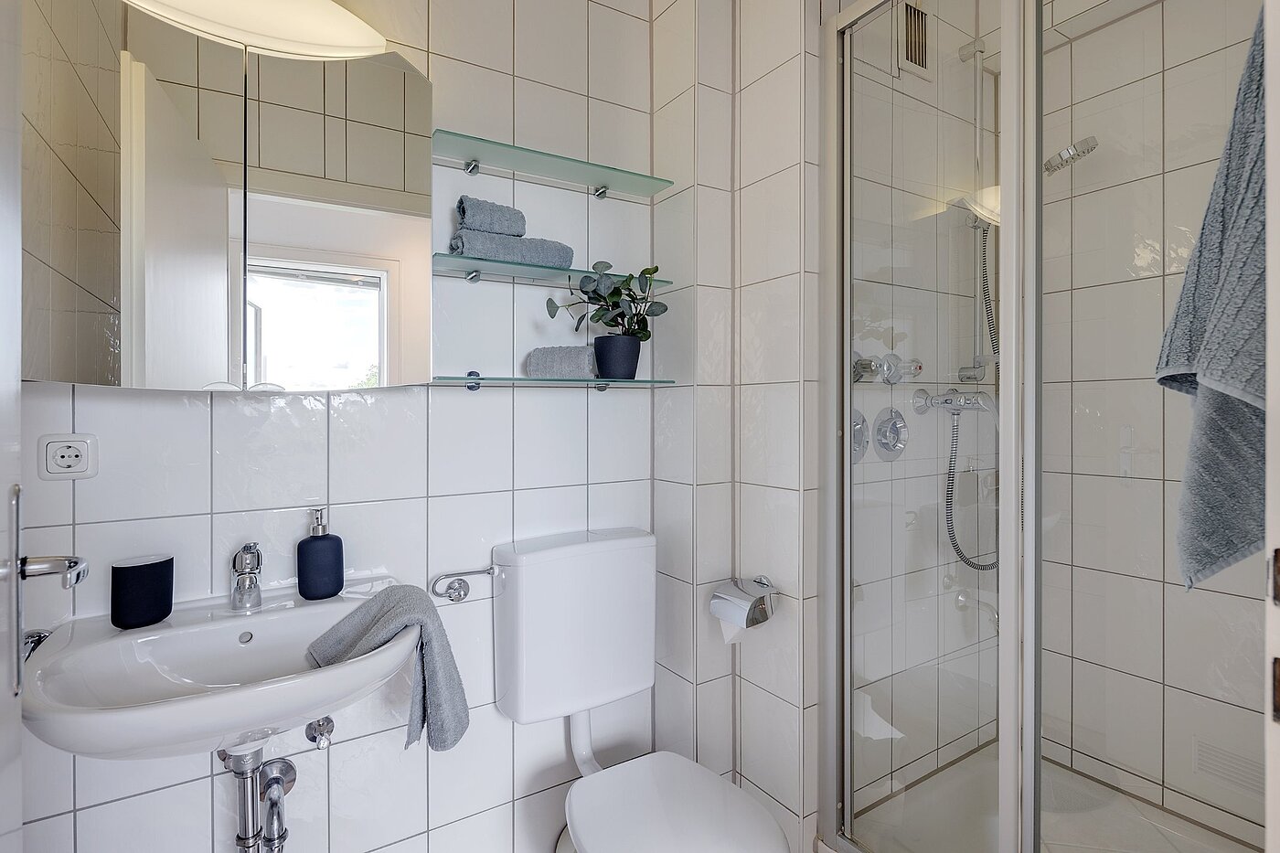 フラット 部屋数 1 部屋 | München-Oberföhring | 2104ML2 | ... deckenhoch gefliest