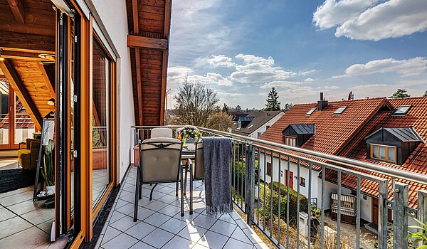 メゾネット・マンション（複数階にわたるマンション） 部屋数 3.5 部屋 | München-Trudering | 703911 | Balkon
