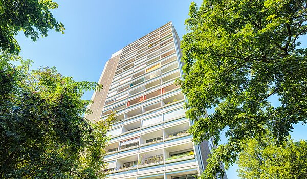 フラット 部屋数 3 部屋 | München-Bogenhausen | 70261 | Gepflegte Fassade