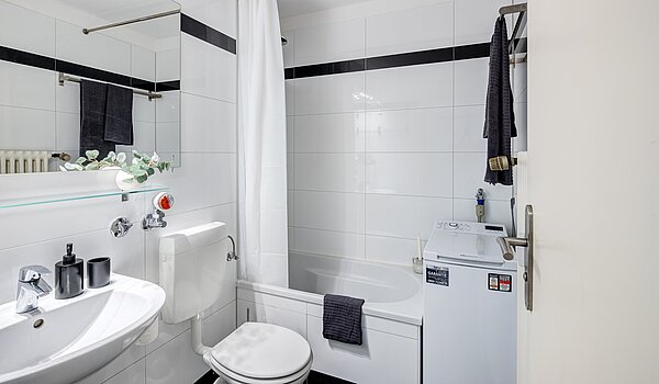フラット 部屋数 2 部屋 | München-Bogenhausen | 70142 | Bad mit Waschmaschine