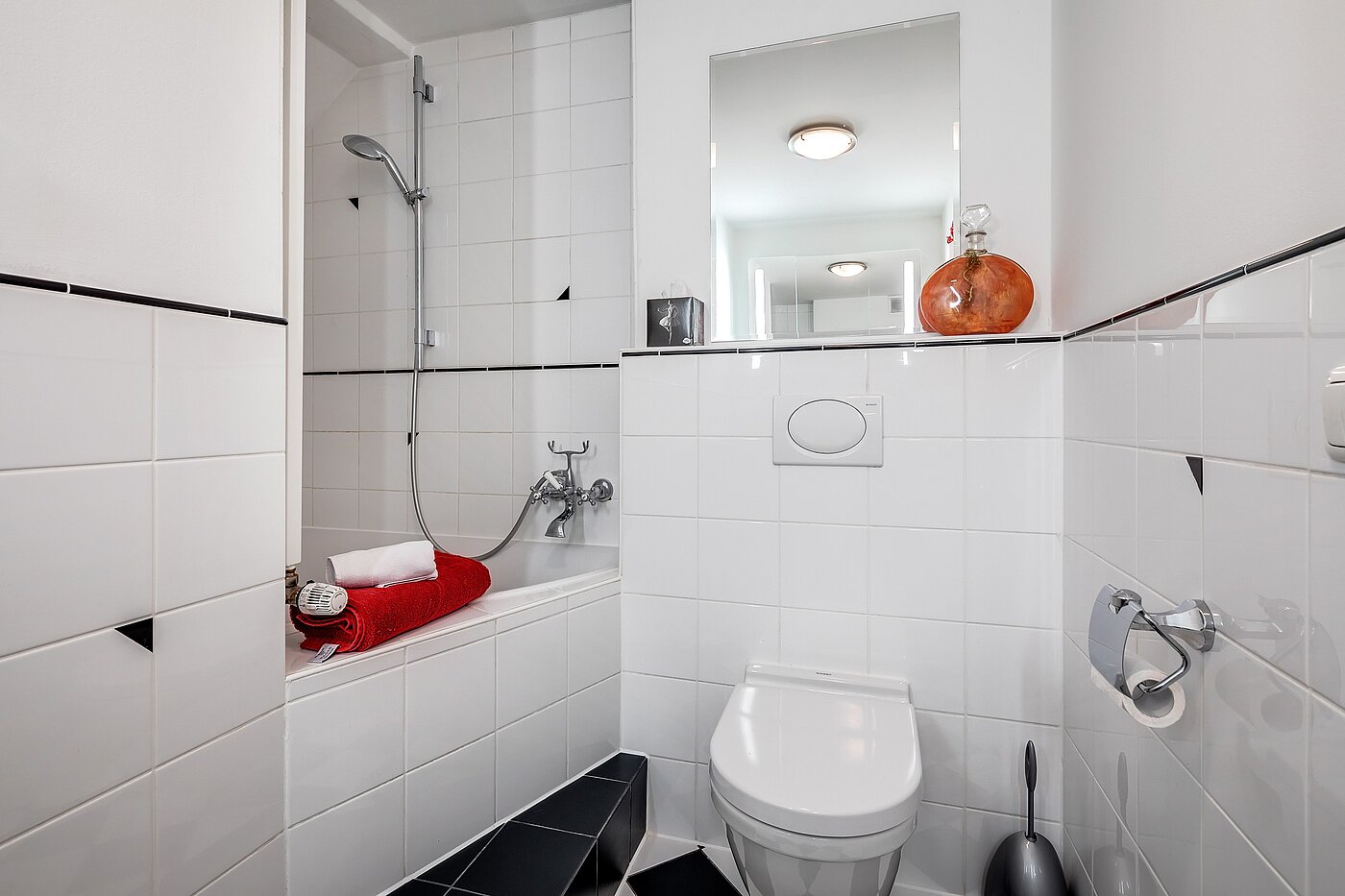 フラット 部屋数 2 部屋 | München-Isarvorstadt | 70089 | Badezimmer mit Wanne