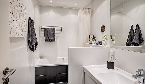 フラット 部屋数 2 部屋 | München-Schwabing | 70394 | ...mit Badewanne