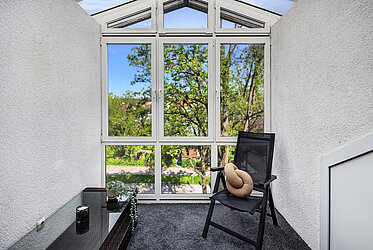 Poing: Charmante 2-Zimmer DG-Wohnung - vermietet