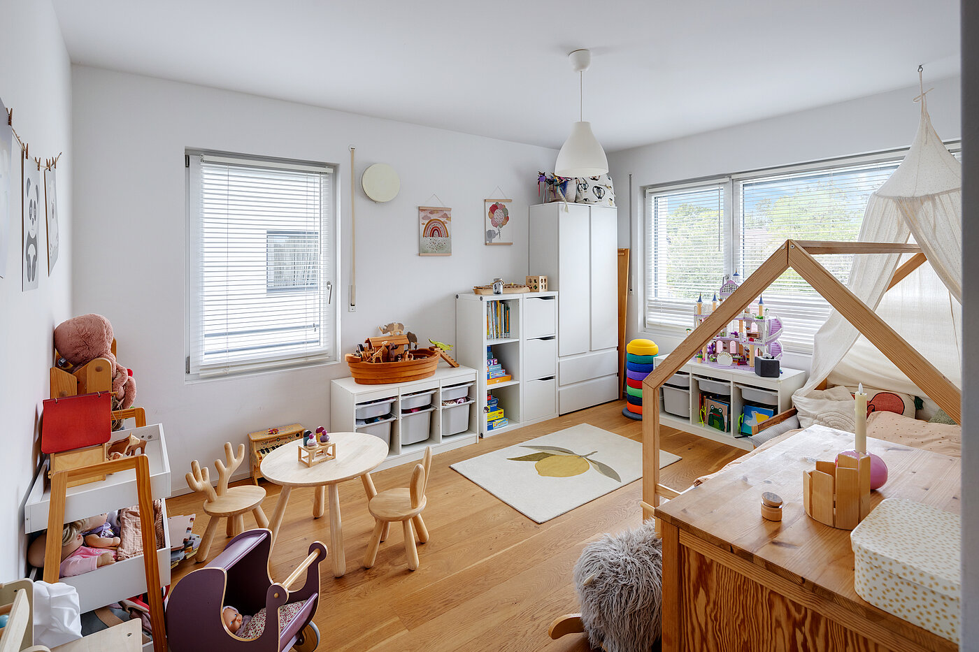 セミ・デタッチド・ハウス（一戸建てを二つに分けた家屋） 部屋数 5 部屋 | München-Aubing | 70162 | Kinderzimmer 2...