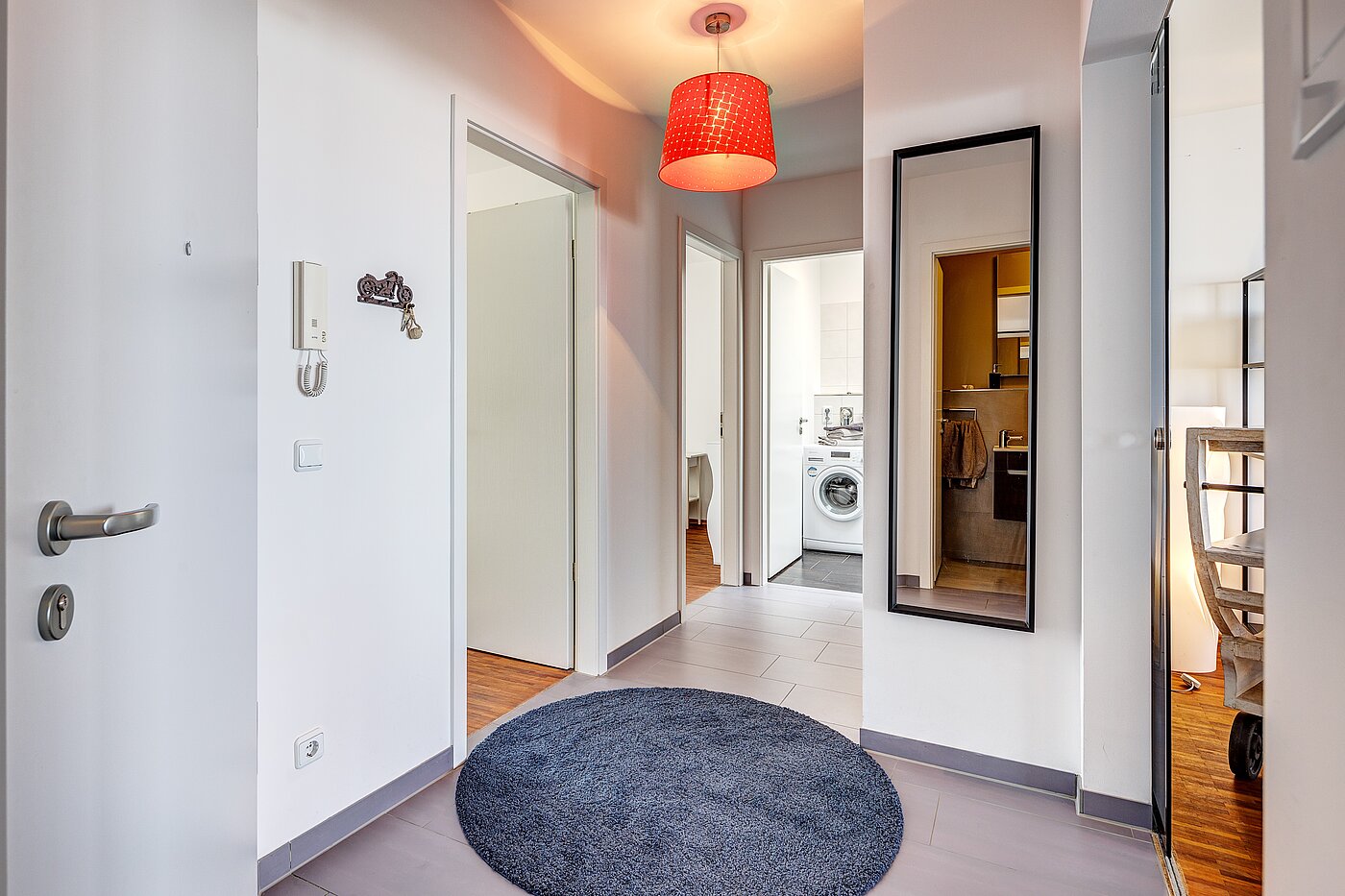 アティック・フラット（屋根裏） 部屋数 3 部屋 | München-Riem | 701701 | Ansprechender Eingangsbereich