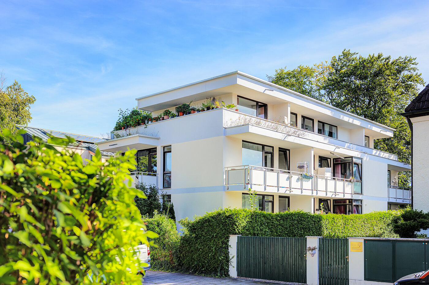 レイズド・グラウンドフロアー（一階が地表よりも高い） 部屋数 1 部屋 | München-Obermenzing | 70282 | Gebäudeansicht