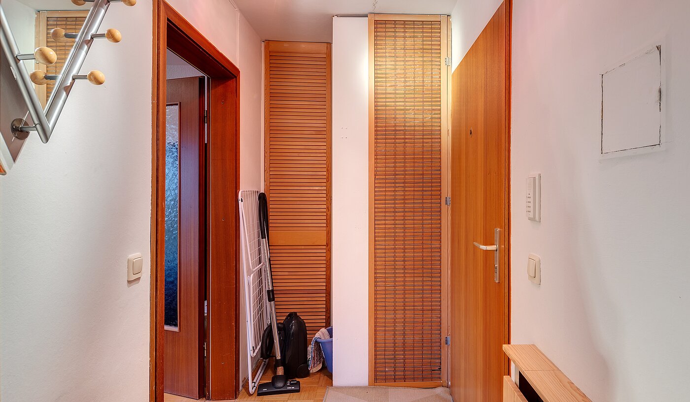 フラット 部屋数 1 部屋 | Ottobrunn | 2301ML1 | Flur mit Abstellraum