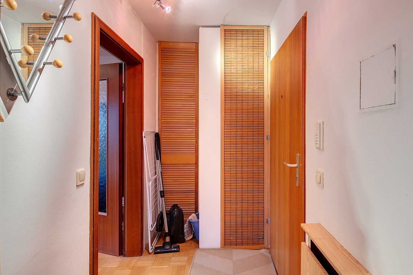 フラット 部屋数 1 部屋 | Ottobrunn | 2301ML1 | Flur mit Abstellraum