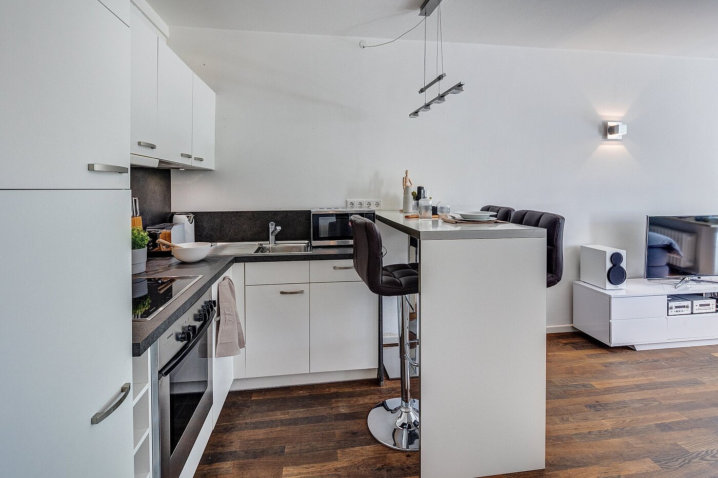 フラット 部屋数 1 部屋 | München-Freimann | 2105ML4 | Offene Küche mit Theke