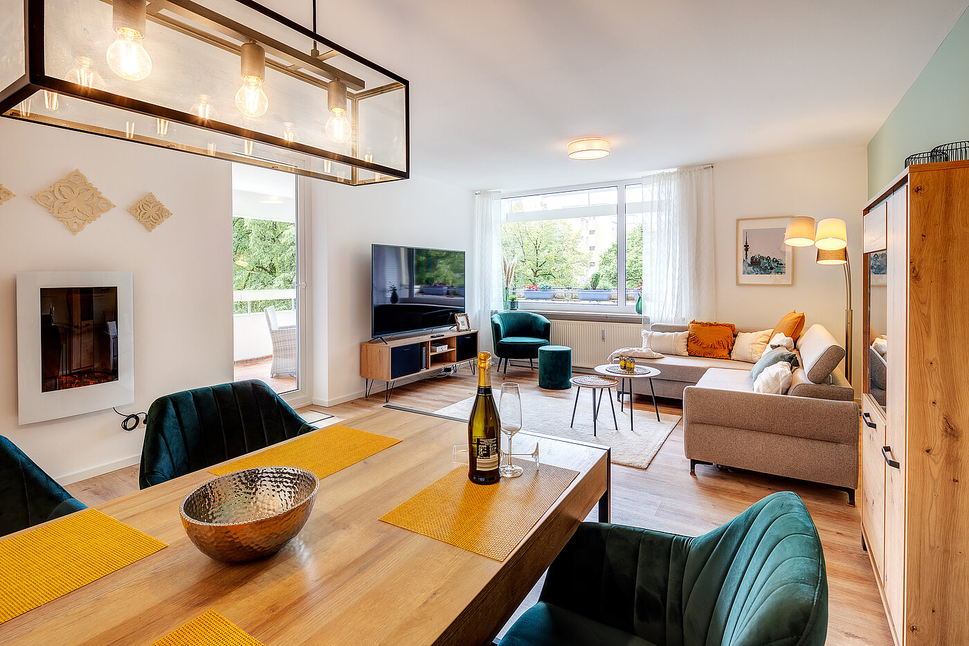 フラット 部屋数 3 部屋 | Unterhaching | 70421 | Großzügig mit Zugang..