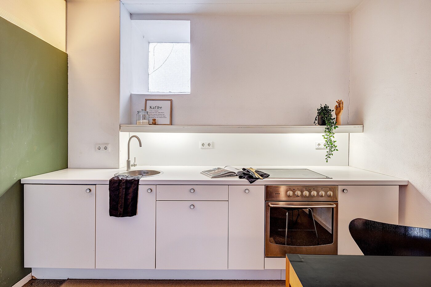 ロフトフラット 部屋数 1 部屋 | München-Isarvorstadt | 2211ML7 | Die breite Küchenzeile...