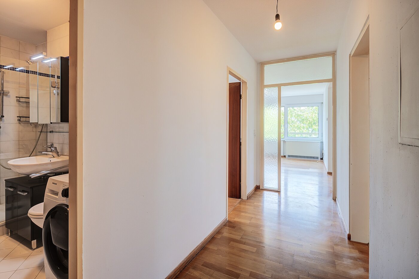 フラット 部屋数 2 部屋 | München-Hadern | 704101 | Flur vom Eingang kommend