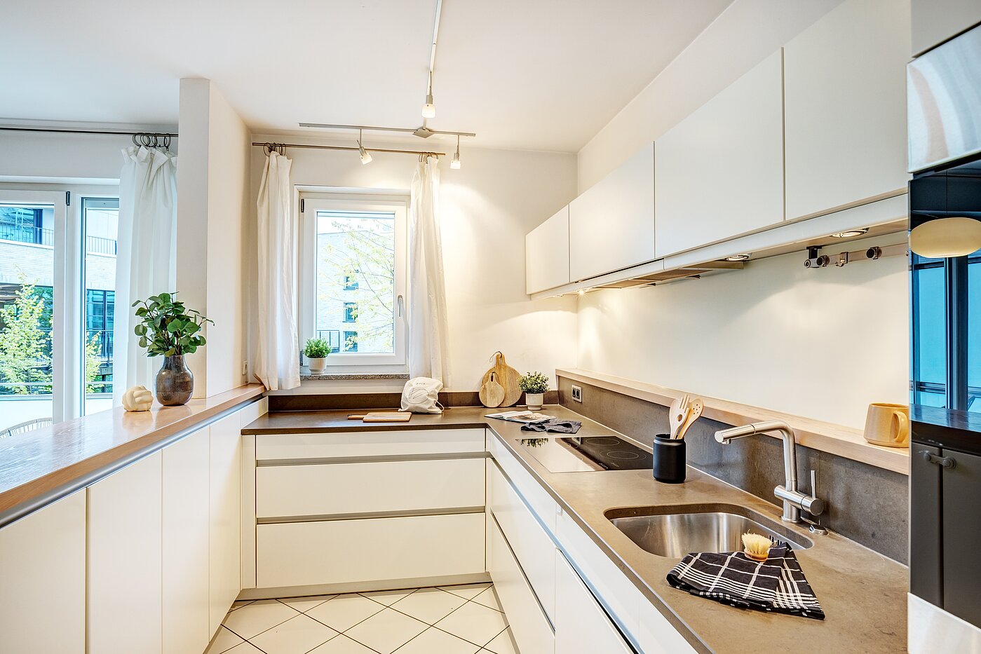 フラット 部屋数 3 部屋 | München-Neuhausen | 70489 | ...voll ausgestattet