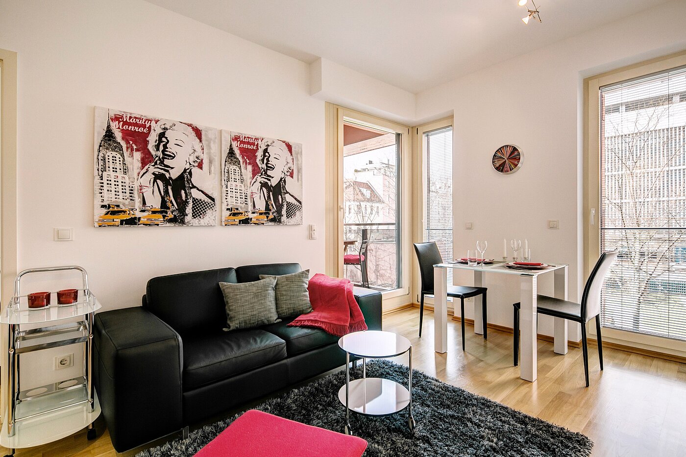 フラット 部屋数 1.5 部屋 | München-Schwabing | 70392 | Wohn- und Essbereich